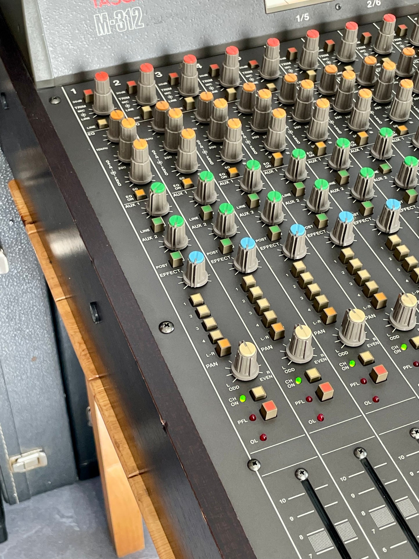 TASCAM M-312 with transformer-balanced direct out CAPI API-style (1983 - 1987) - Fully serviced + recapped