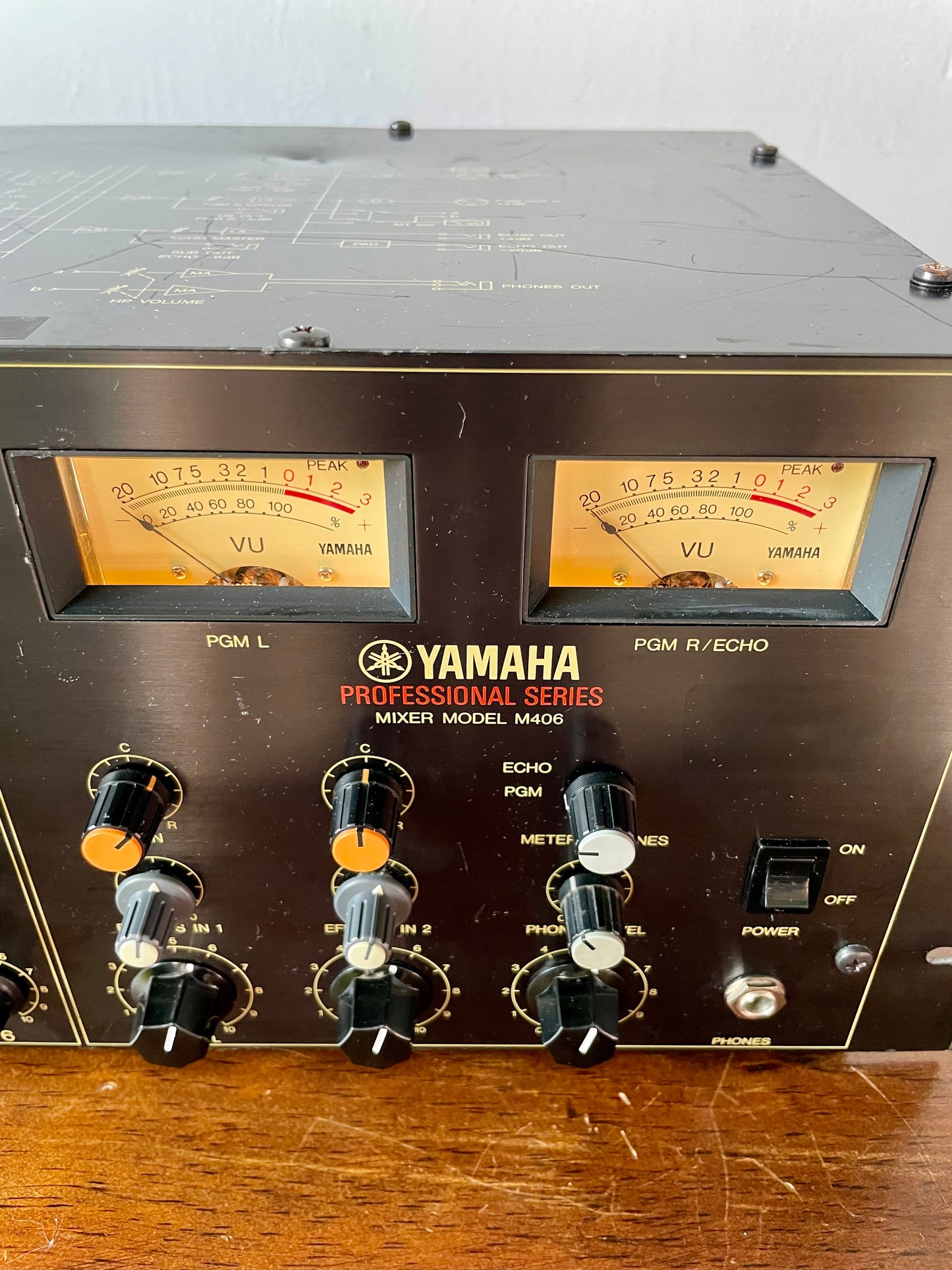 Yamaha M406 with Direct Out Mod. by Headbangers. 6 Channel Rackmount Mixer