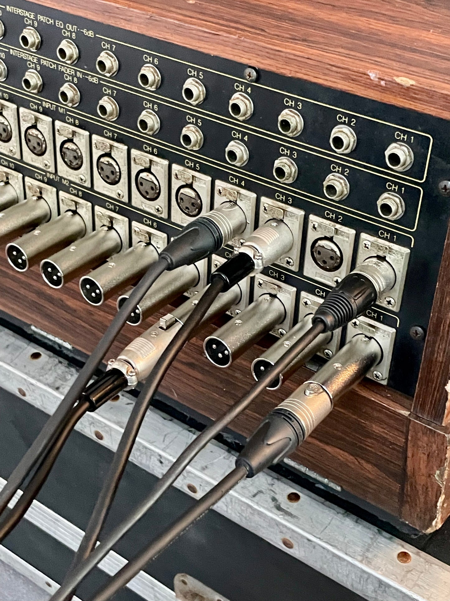 Yamaha M916 