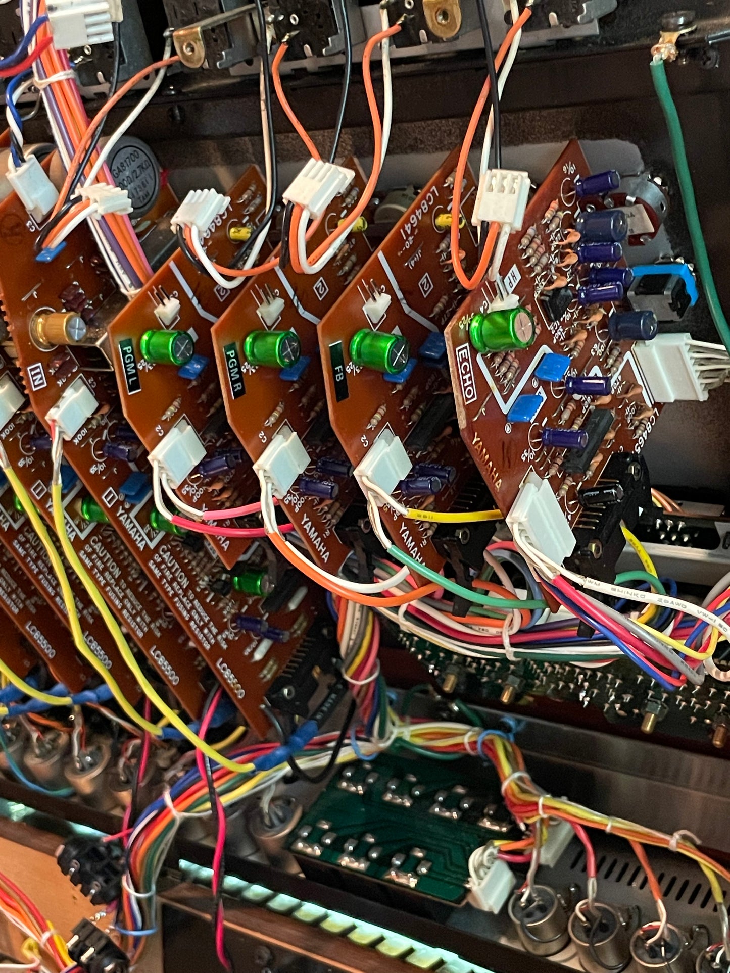 Robert's Yamaha M512