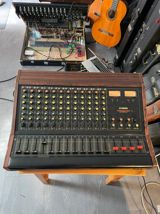 Robert's Yamaha M512