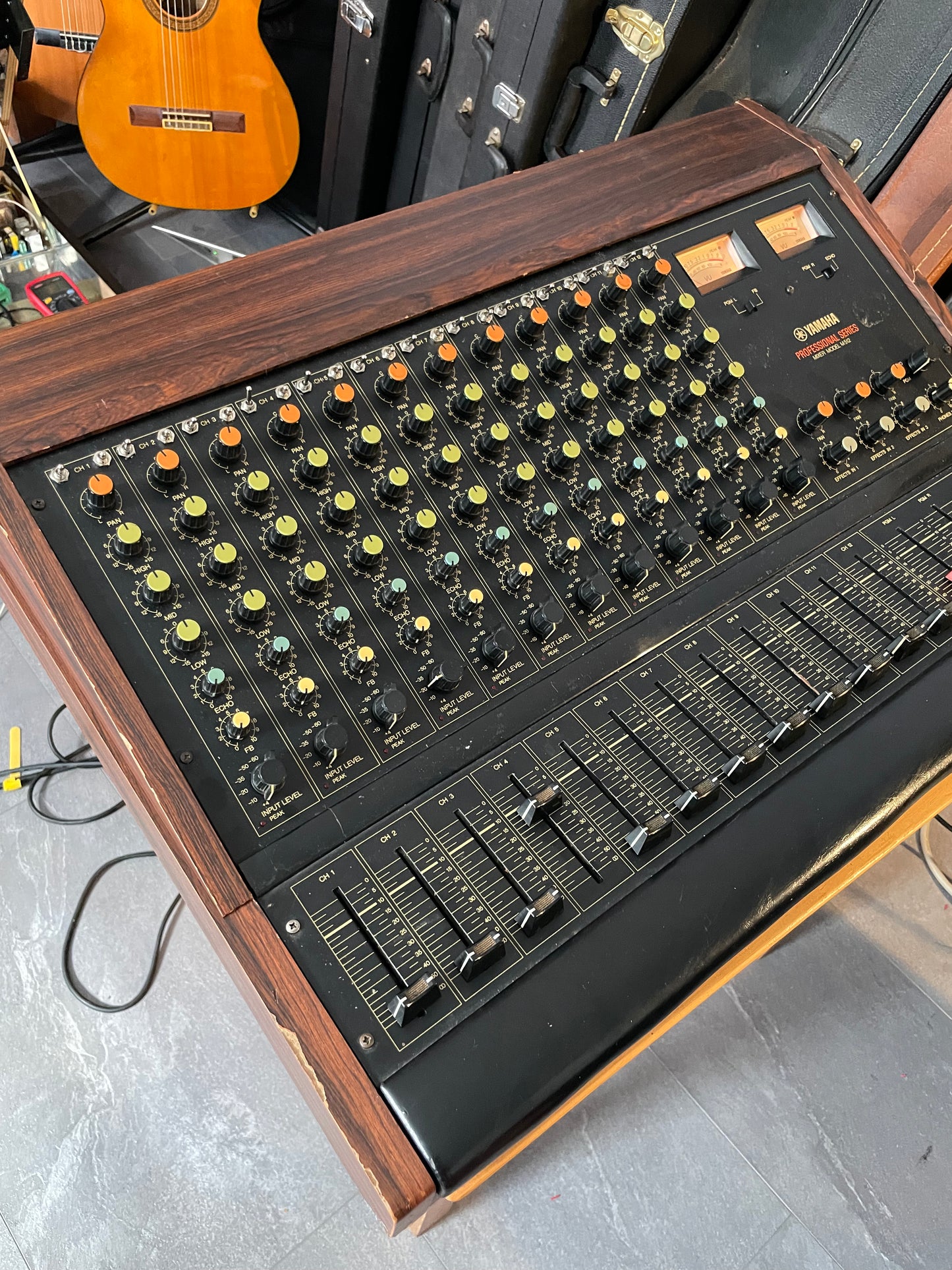 Robert's Yamaha M512