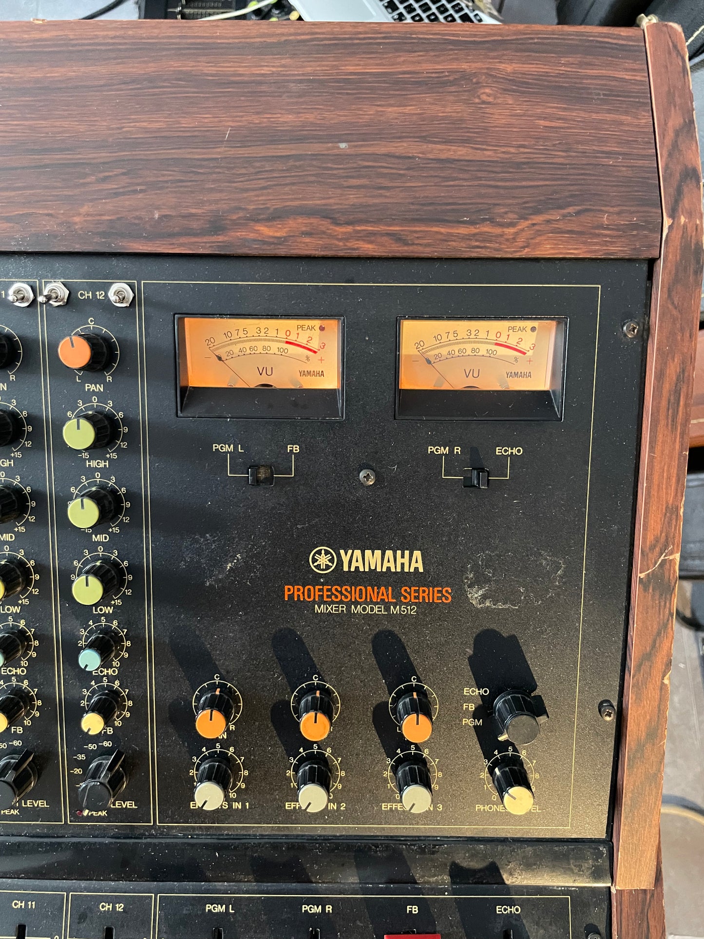 Robert's Yamaha M512