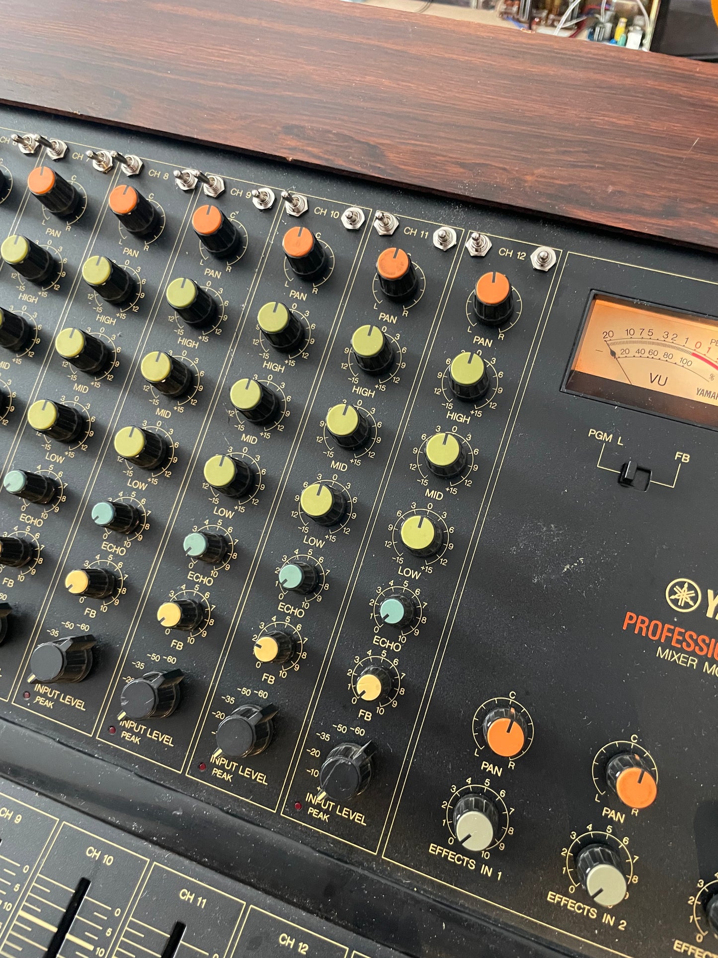 Robert's Yamaha M512