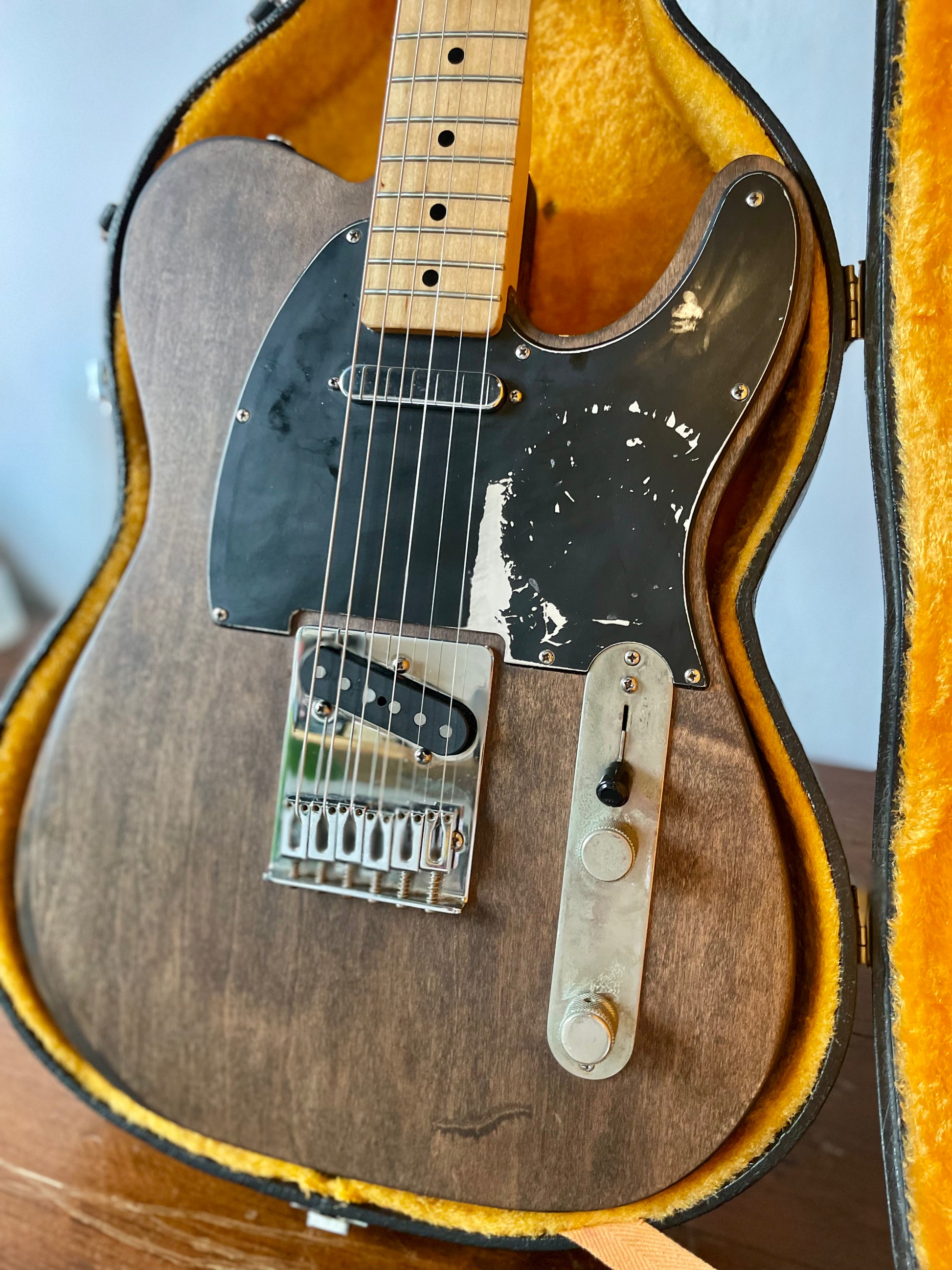 Fender Standard Telecaster 2002 - brown dyed finish – Herscheid Fender Standard Telecaster 2002 - brown dyed finish – Herscheid