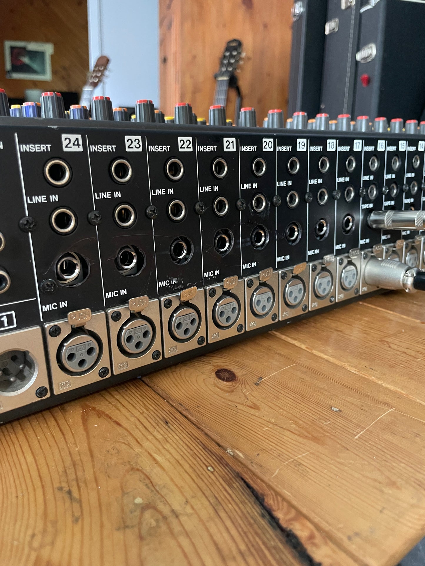 Tascam M-224 Adam