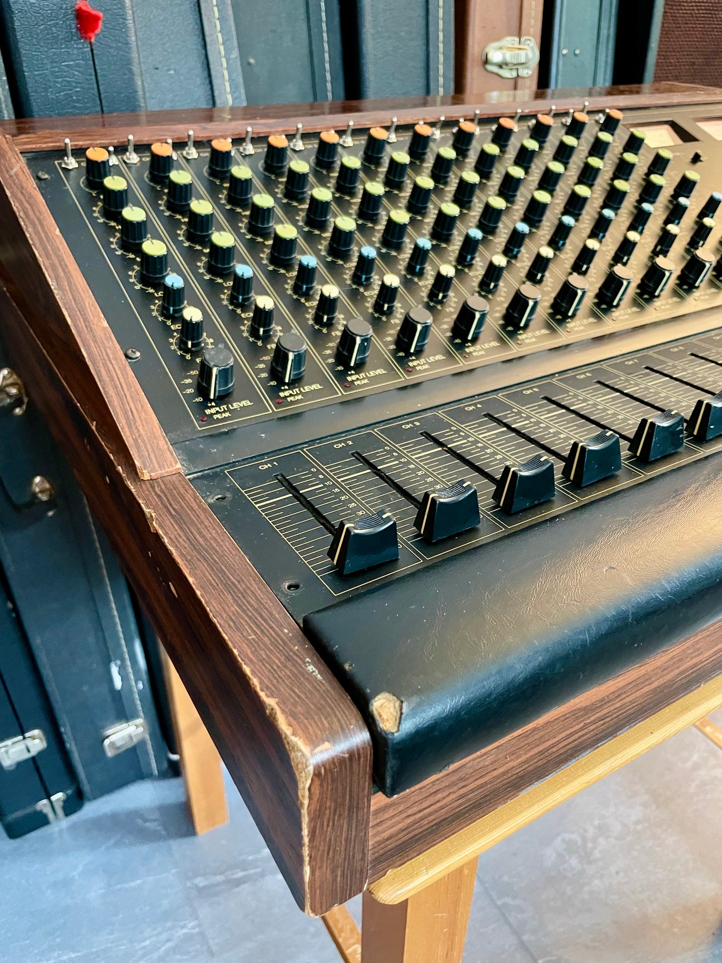Yamaha M512 - JapaNeve with Direct Outs, Tamura transformers, Polarity Reverse & Send Switching - Fully recapped and serviced
